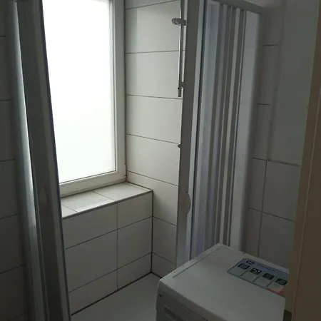 Lara Zimmer In Zentrum Homestay szállás *